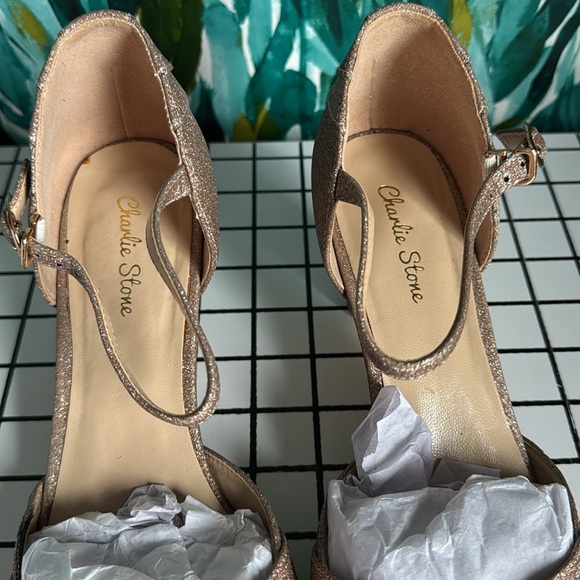 Charlie Stone Luxe Manhattan - Picture 4 of 11